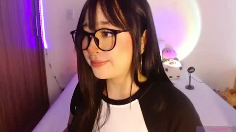Olivia  online show from May 17, 1:31 pm