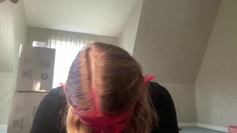 CrystalBabyy online show from October 30, 9:15 pm