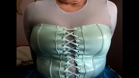 crystalyn777 online show from October 19, 11:42 pm