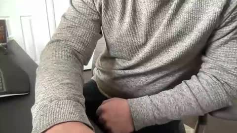 cuckgriff23 online show from March 16, 1:48 pm