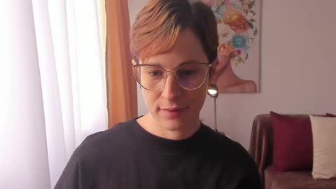 Snapshot of cuddlingbunnny chatting on March 10, 7:50 pm Leonela online show from March 10, 7:50 pm