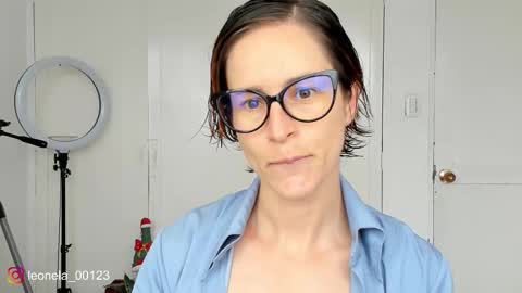 Leonela online show from December 17, 5:08 pm