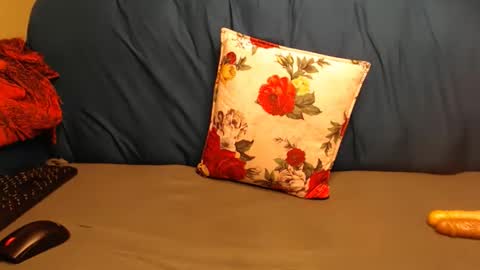 Nambuusi Irene online show from February 19, 2:00 am