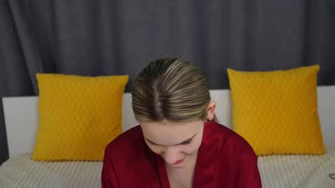 Naomi online show from October 18, 11:42 pm