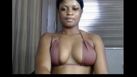 Snapshot of cum_ebony_petitxx chatting on October 8, 3:07 pm cath online show from October 8, 3:07 pm