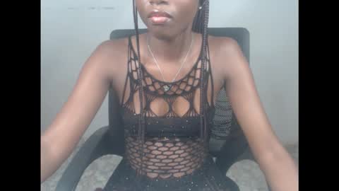 Snapshot of cum_ebony_xsecret chatting on October 5, 8:23 am sophie online show from October 5, 8:23 am
