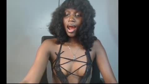 sophie online show from March 13, 9:45 am