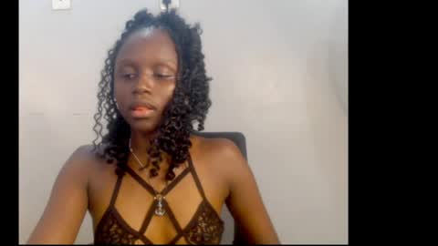 sophie online show from April 29, 5:30 pm