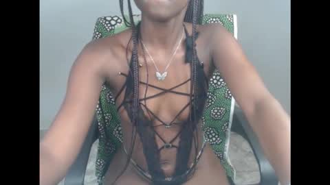 Snapshot of cum_ebony_xsecret chatting on September 29, 10:03 am sophie online show from September 29, 10:03 am