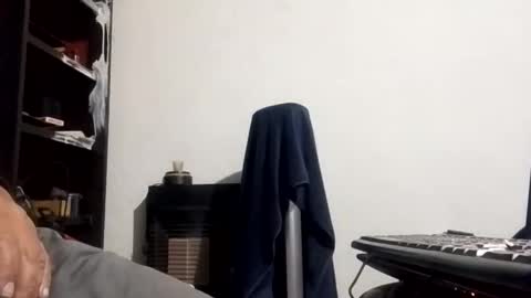 cumbian_chero online show from February 3, 6:22 am