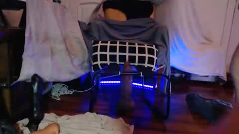 Cumdumpslave2use online show from April 27, 8:45 am