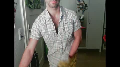 Snapshot of cumshow_x chatting on January 26, 9:29 pm Cumshow online show from January 26, 9:29 pm