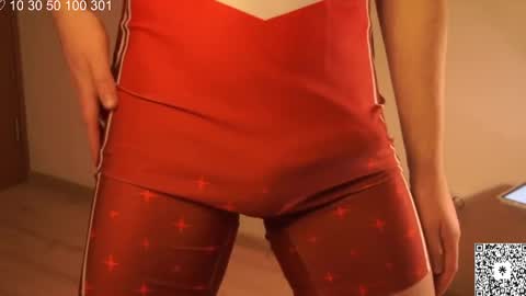 Snapshot of curlyboyy_ chatting on February 25, 2:48 pm Mike pvt is open online show from February 25, 2:48 pm