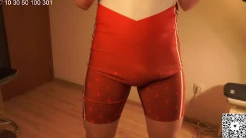 Snapshot of curlyboyy_ chatting on February 26, 6:59 pm Mike pvt is open online show from February 26, 6:59 pm
