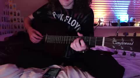 curly fries online show from March 25, 7:37 am