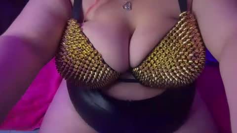 Kay online show from January 9, 11:56 pm