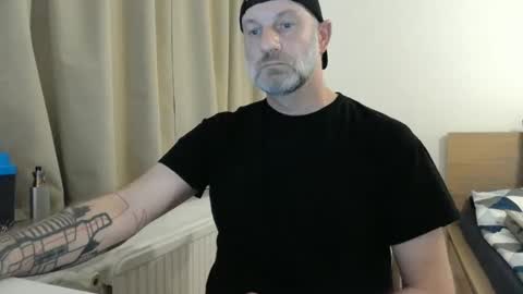 Curman85 online show from December 9, 11:56 pm