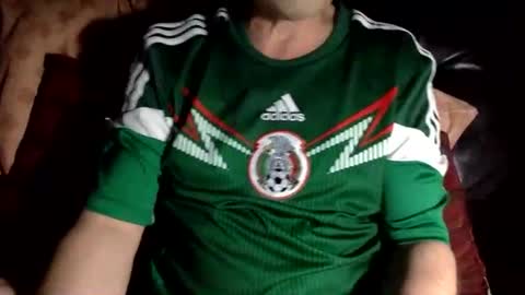 curvelover1977 online show from November 22, 11:46 pm