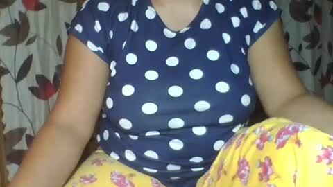 curvyladyxx289 online show from December 2, 7:12 pm