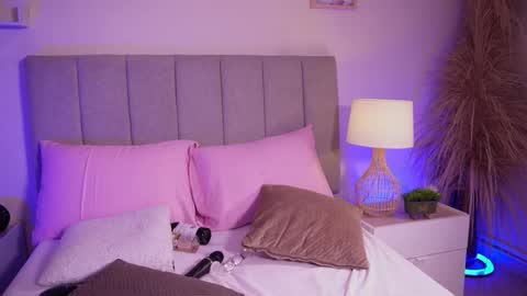 Samantha online show from February 23, 6:54 pm