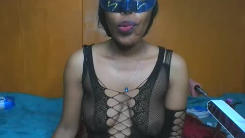 curvylyin online show from September 22, 8:02 pm