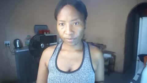 curvypear76x online show from March 2, 10:11 am