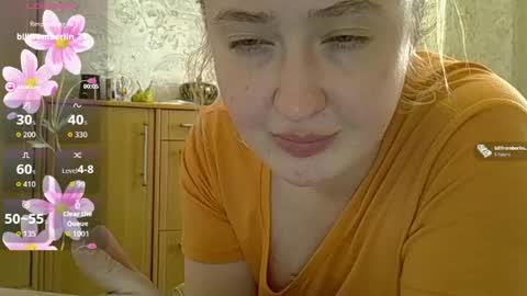 Curvy online show from April 12, 10:19 am