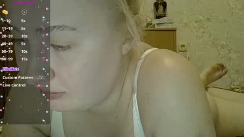 Curvy online show from February 15, 5:22 pm