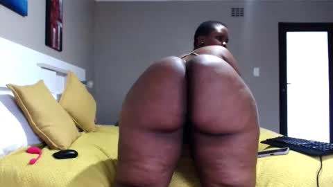 curvyzama online show from February 26, 4:16 pm