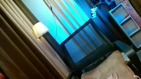 BBY CURLYHANNA online show from November 16, 4:09 pm