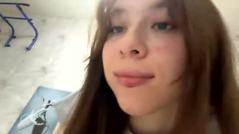 Snapshot of cute_beauty chatting on September 27, 5:54 pm Amanda online show from September 27, 5:54 pm