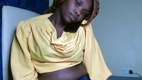 Snapshot of cute_beb2 chatting on February 24, 11:21 am V EE online show from February 24, 11:21 am