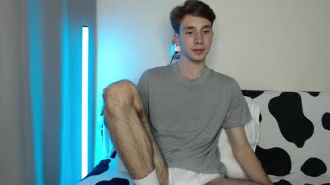 Snapshot of cute_brian chatting on September 25, 11:28 am Im Brian online show from September 25, 11:28 am