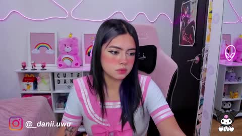 Snapshot of cute_dani__ chatting on February 7, 11:23 am Dani  online show from February 7, 11:23 am