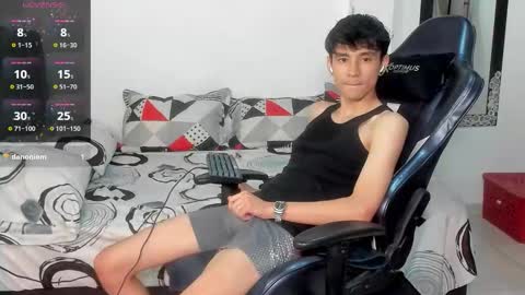 Snapshot of cute_diego_ chatting on October 19, 10:58 pm Diego online show from October 19, 10:58 pm