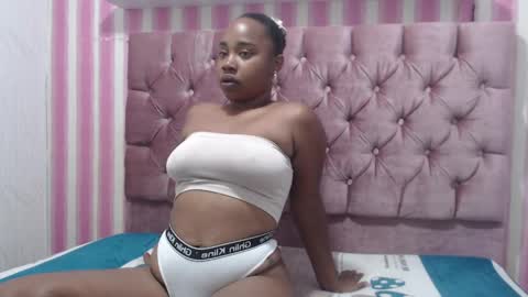 cute_ebony_18_ online show from May 13, 12:48 pm