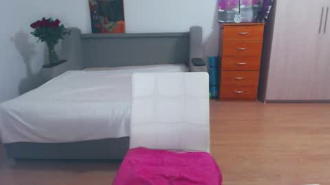 cute_jes online show from February 17, 8:16 pm