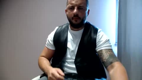 Cute Johny01 online show from June 18, 6:19 am