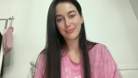 cute_kriss94 online show from May 6, 8:37 pm