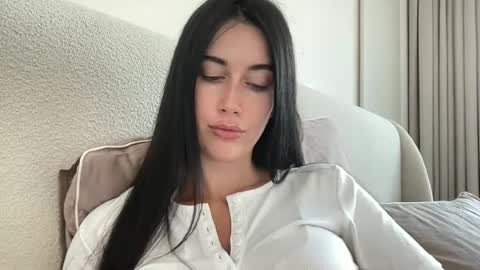 cute_kriss94 online show from July 6, 3:03 pm
