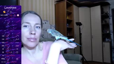 cute_lion_ online show from March 1, 5:27 pm