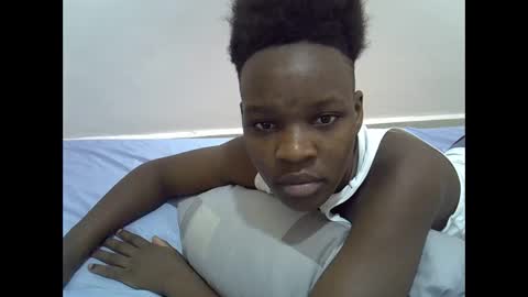 Snapshot of cute_marion chatting on March 1, 4:15 am cute_marion online show from March 1, 4:15 am