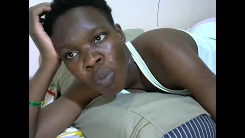 Snapshot of cute_marion chatting on October 18, 7:18 pm cute_marion online show from October 18, 7:18 pm