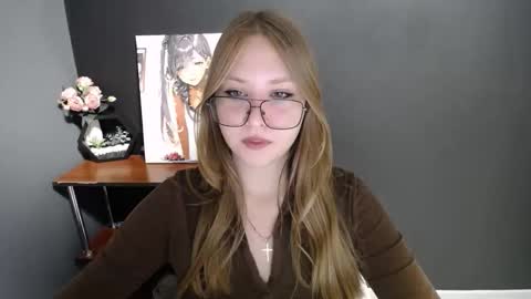 Snapshot of cute_minx chatting on October 14, 6:38 am Veronica online show from October 14, 6:38 am