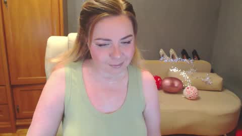 cute_phoenix online show from April 22, 6:59 pm