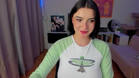 Snapshot of cute_redface_ chatting on October 22, 3:57 pm Bb online show from October 22, 3:57 pm