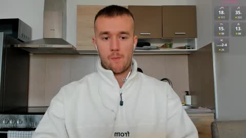 Snapshot of cute_skywalker chatting on February 17, 9:03 am cute_skywalker online show from February 17, 9:03 am