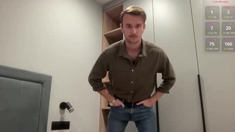 Snapshot of cute_skywalker chatting on October 2, 4:17 pm cute_skywalker online show from October 2, 4:17 pm