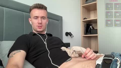 Snapshot of cute_skywalker chatting on October 11, 1:16 pm cute_skywalker online show from October 11, 1:16 pm