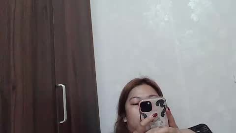 Mimi online show from June 26, 9:04 am